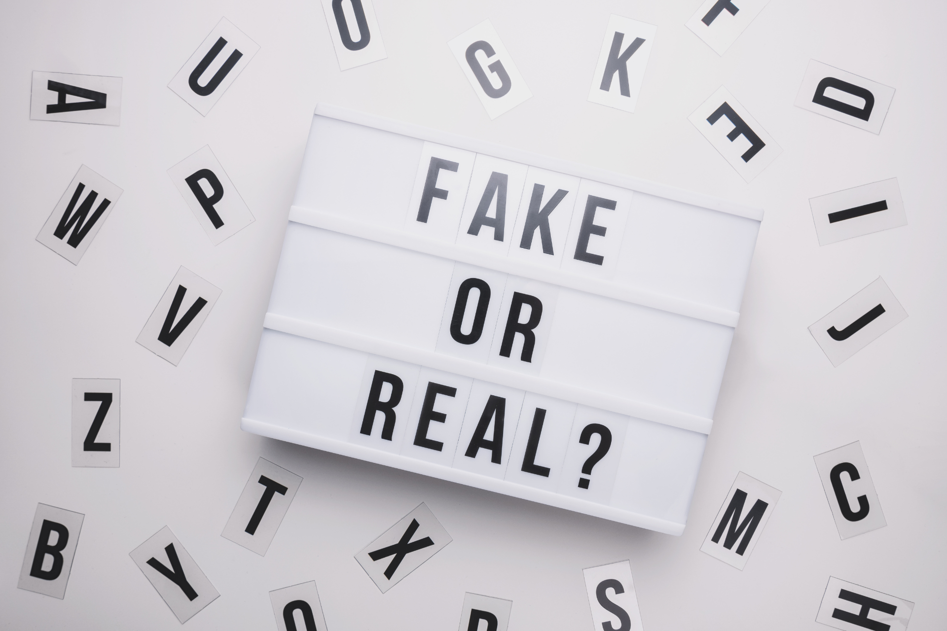Sign that says fake or real?
